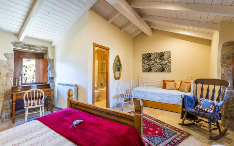 All bedrooms have en suite facilities